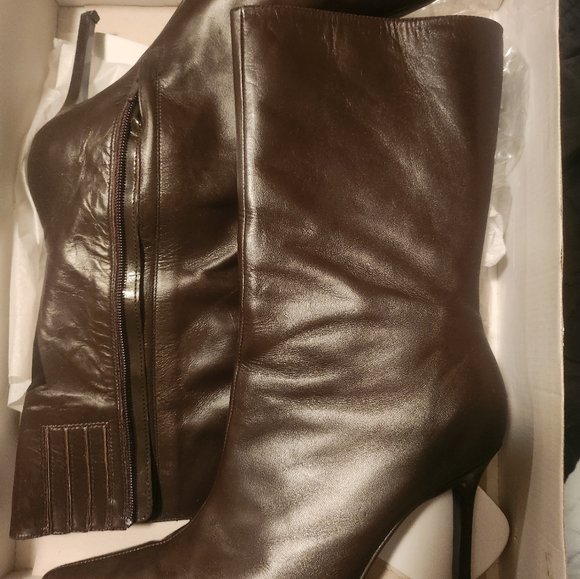 Colin Stuart Pointy Toe Brown Boots - Picture 4 of 6